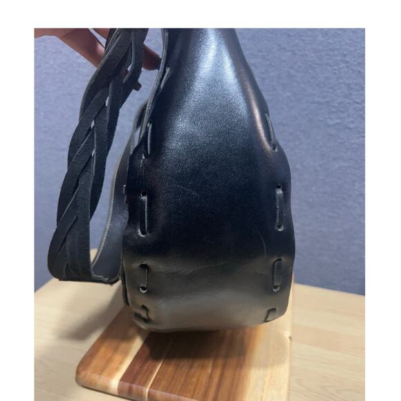 Patricia Nash Leather Firenze Tooled Flap Bag Black w/ Dust Bag Mint Condition - Picture 5 of 16